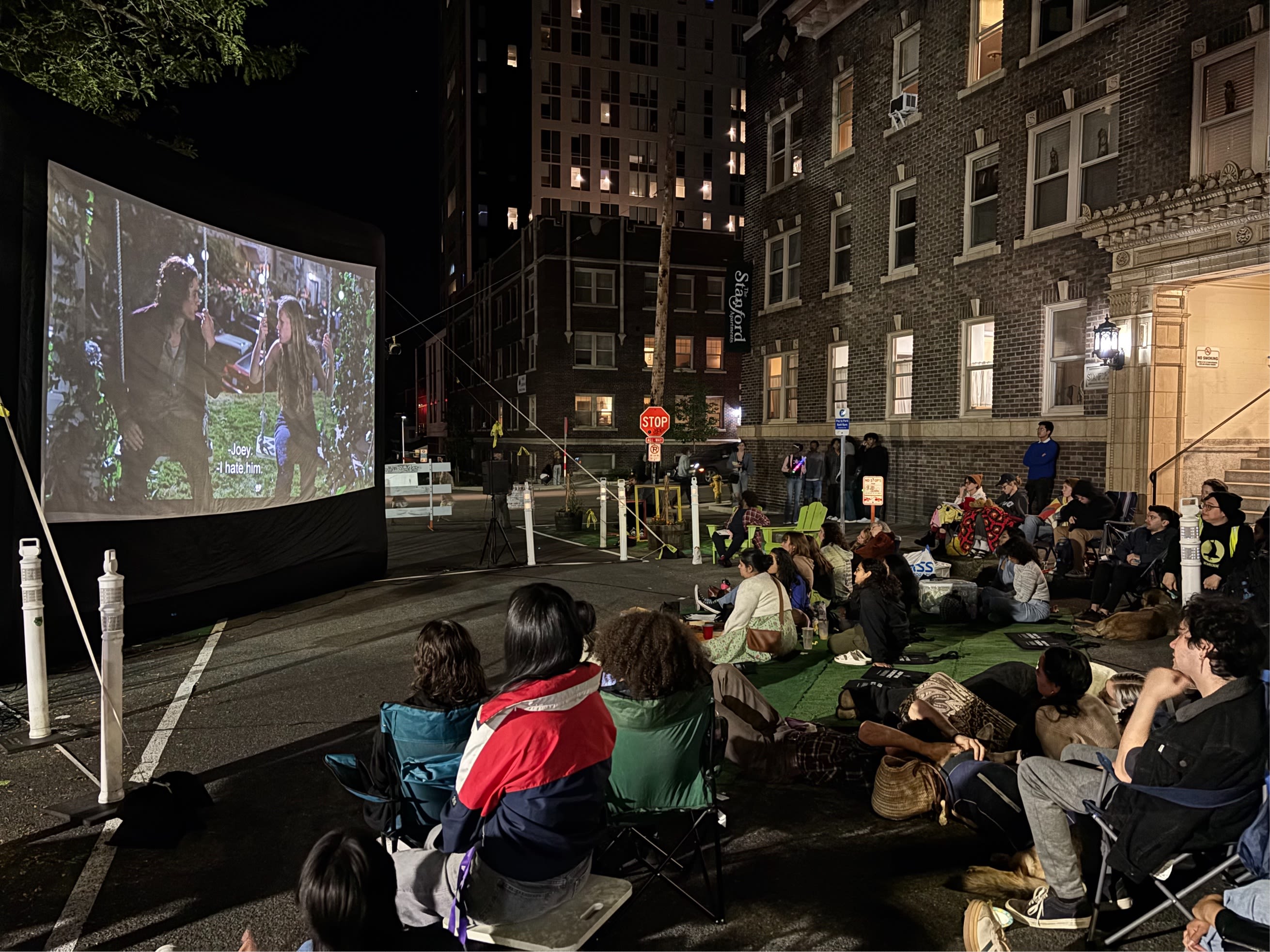 Outdoor movies with free popcorn